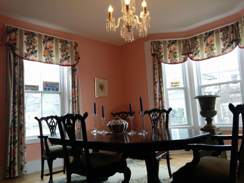 Fairmont House Bed & Breakfast Mahone Bay Exterior photo
